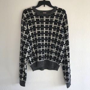 men’s M black & white patterned knit sweater